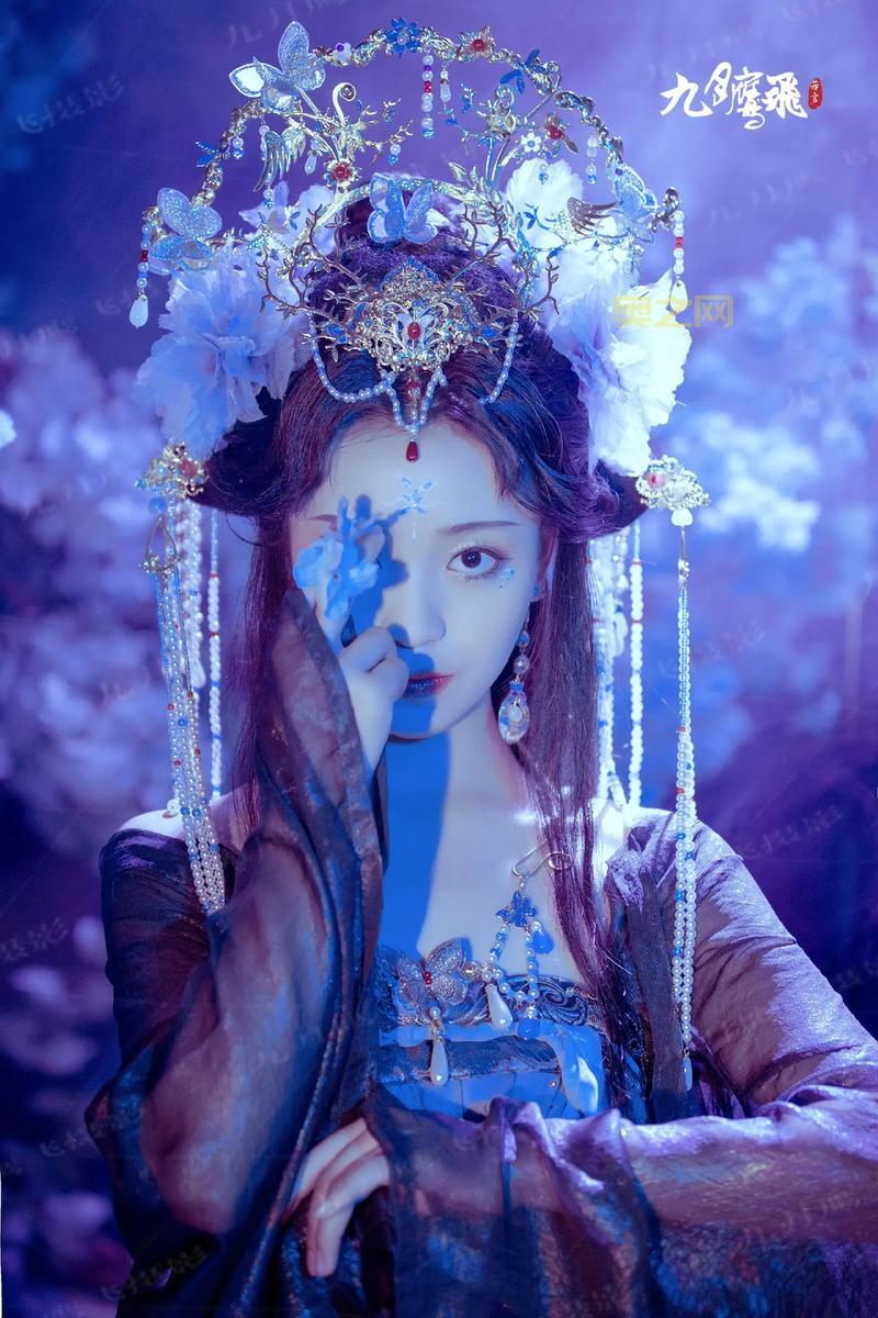 美女玩家倾情演绎热血传奇主题曲，古风RAP点燃青春回忆！