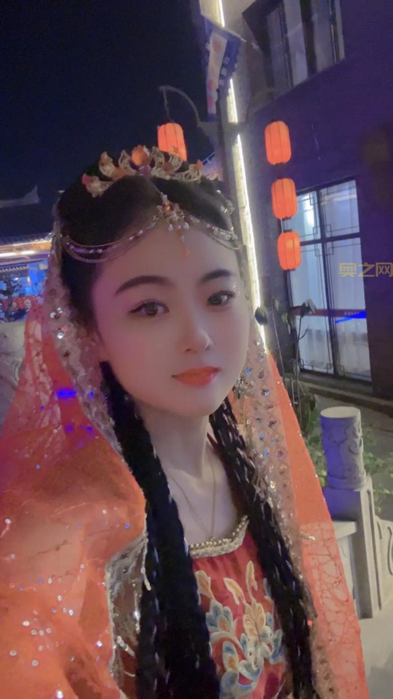 美女玩家倾情演绎热血传奇主题曲，古风RAP点燃青春回忆！