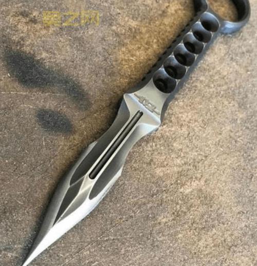 男街霸pk用什么武器厉害？这几款武器让你战力飙升！