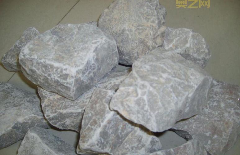 如何选择优质石灰石粉？从成分到加工全面解析