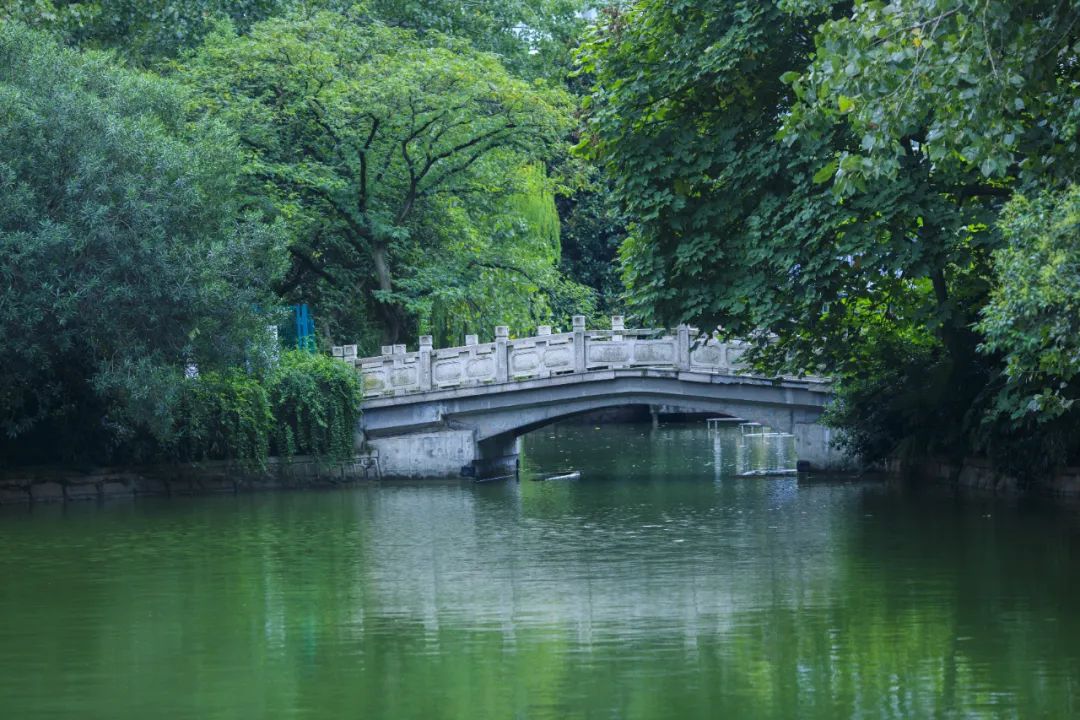 柳州旅游景点攻略_柳州晚报新闻_广西柳州必去景点