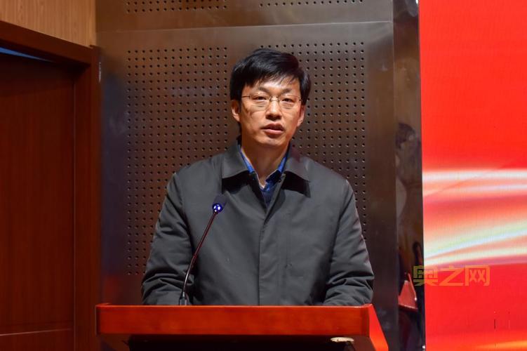 山东姑娘张鑫圆生理期跳冰湖救87岁老人，彰显新时代青年的担当