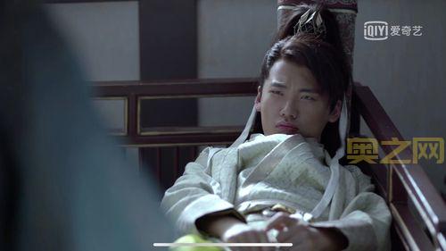 吴磊和郭麒麟关系真铁，搂怀里互动超有爱！