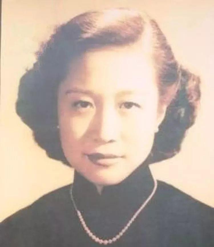 杨振宁和孩子的关系_杨振宁与杜致礼的爱情故事_杨振宁一家三口在美国生活