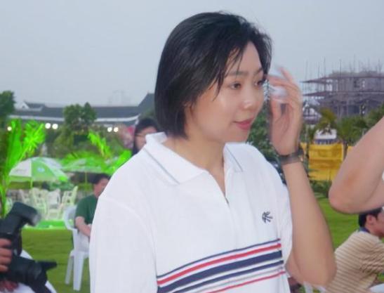 梁艳中国女排生涯_女排梁艳女儿_中国女排五连冠梁艳