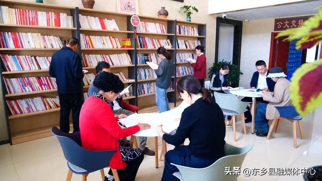 机关书屋建设_东乡新闻 东乡人论坛_东乡县统办楼职工书屋