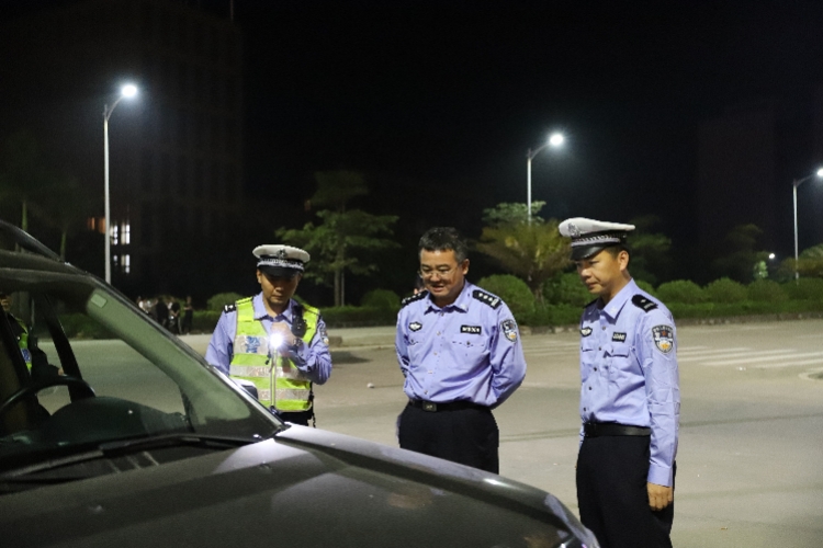 深圳交警侦破交通肇事逃逸案_交通肇事逃逸顶包案件_汕尾市最新撞车新闻
