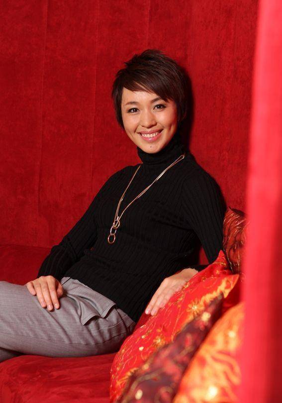 欧阳夏丹 新闻联播 消失原因_欧阳夏丹+新闻联播