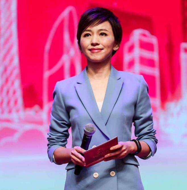 欧阳夏丹 新闻联播 消失原因_欧阳夏丹+新闻联播