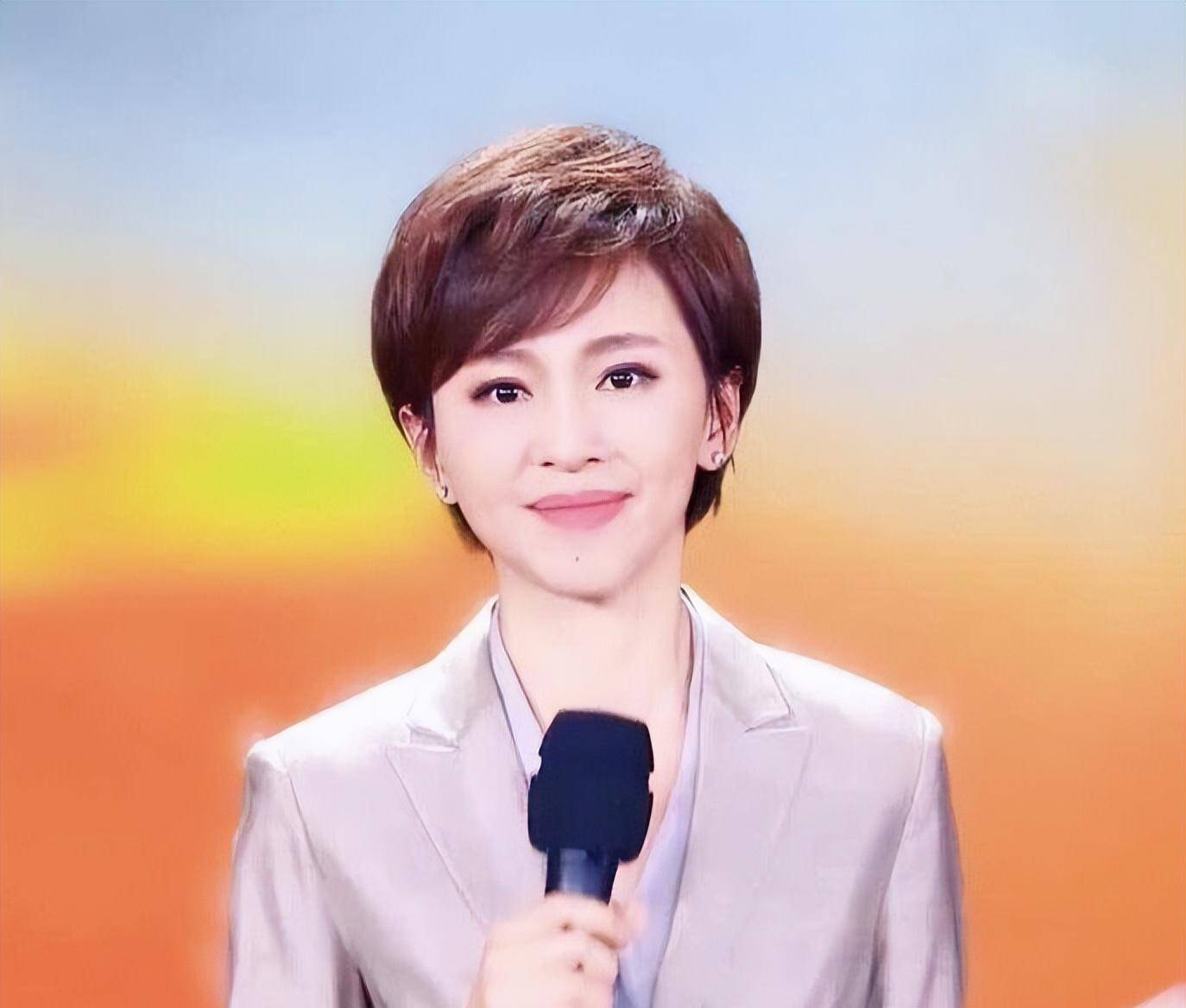 欧阳夏丹+新闻联播_欧阳夏丹 新闻联播 消失原因