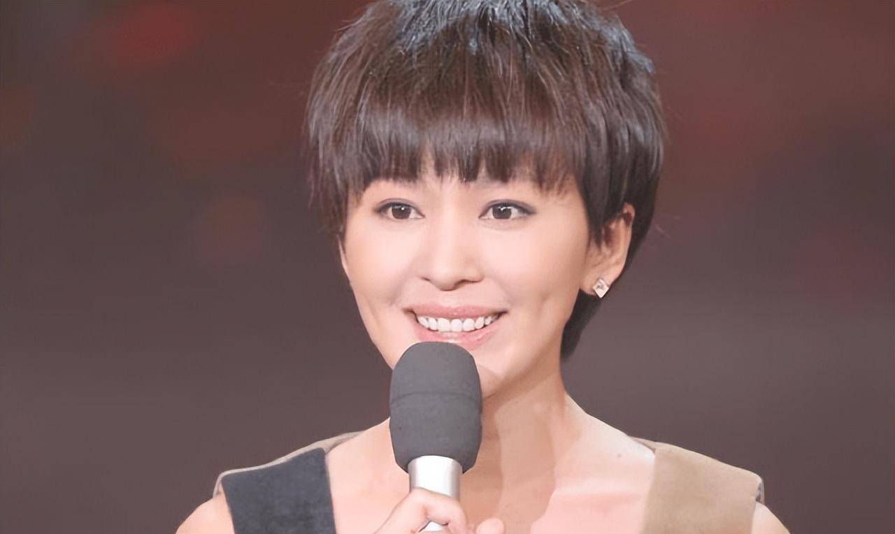 欧阳夏丹 新闻联播 消失原因_欧阳夏丹+新闻联播