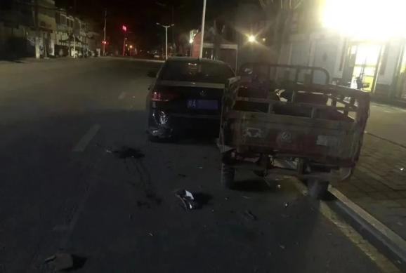 砂河镇小车撞车逃逸处理_繁峙县交通肇事逃逸案_繁峙县砂河镇新闻
