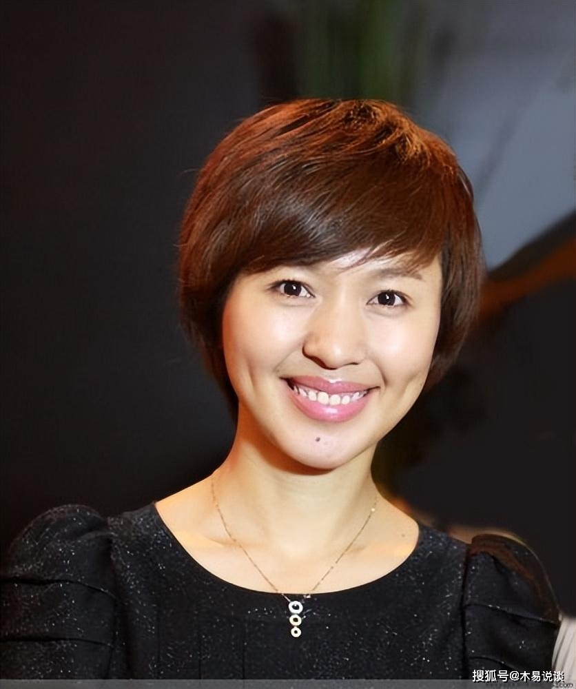 欧阳夏丹素颜收工视频_看欧阳夏丹两会视频_欧阳夏丹真实形象观众喜爱