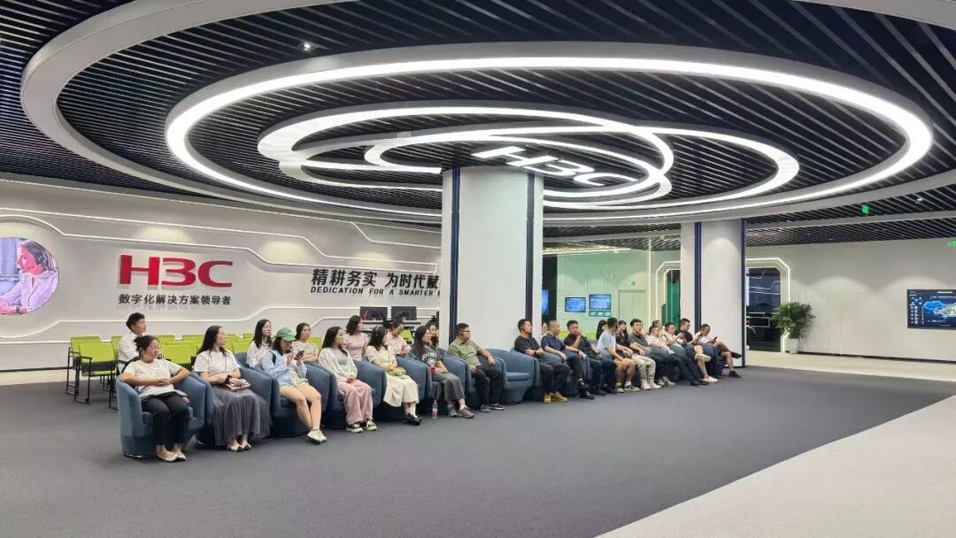 微信图片_20250921163355_457_255.jpg