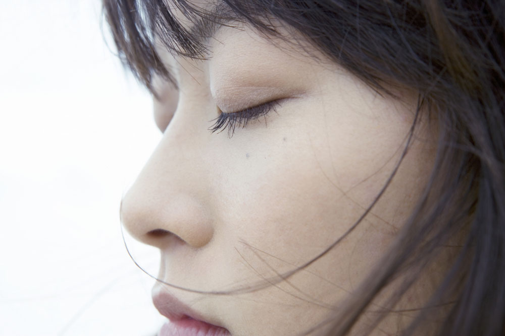 接吻注意事项_美女接吻技巧教学_接吻技巧步骤