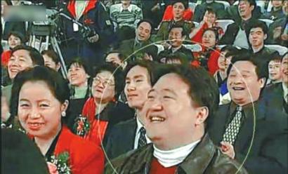 春晚最牛"笑脸哥"15年来首缺席:没搞到门票