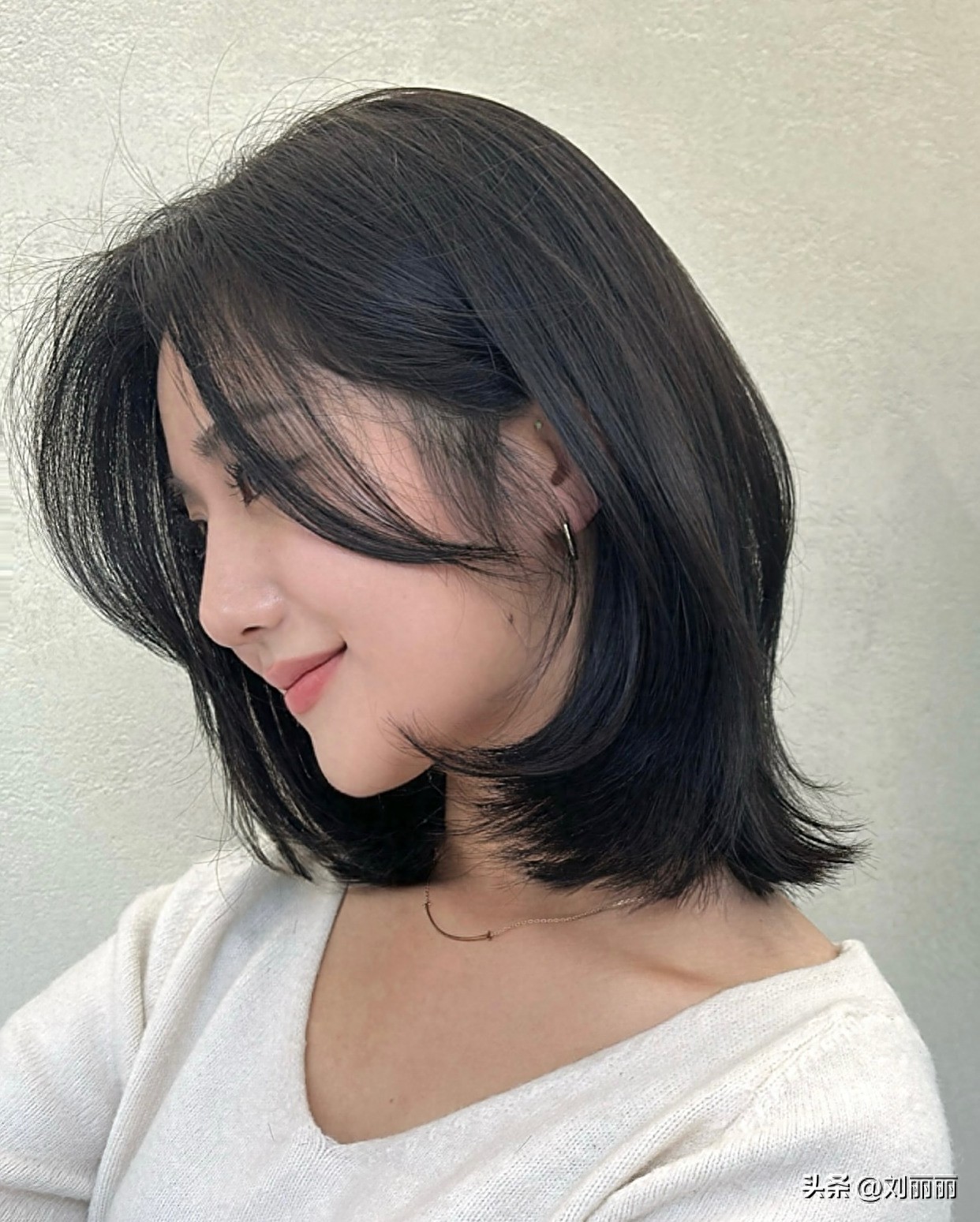 层次剪裁重塑脸型_韩式中短层次发型_女短发发型设计图片