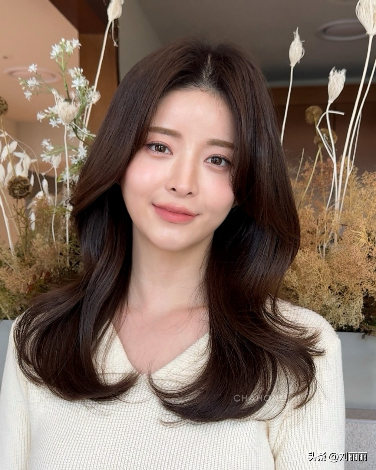 波波头全头烫_女短发发型设计图片_挂耳短发