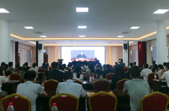 南湖凤桥镇举办青年干部训练营模拟新闻发布会活动 南湖凤桥镇举办青年干部训练营模拟新闻发布会活动