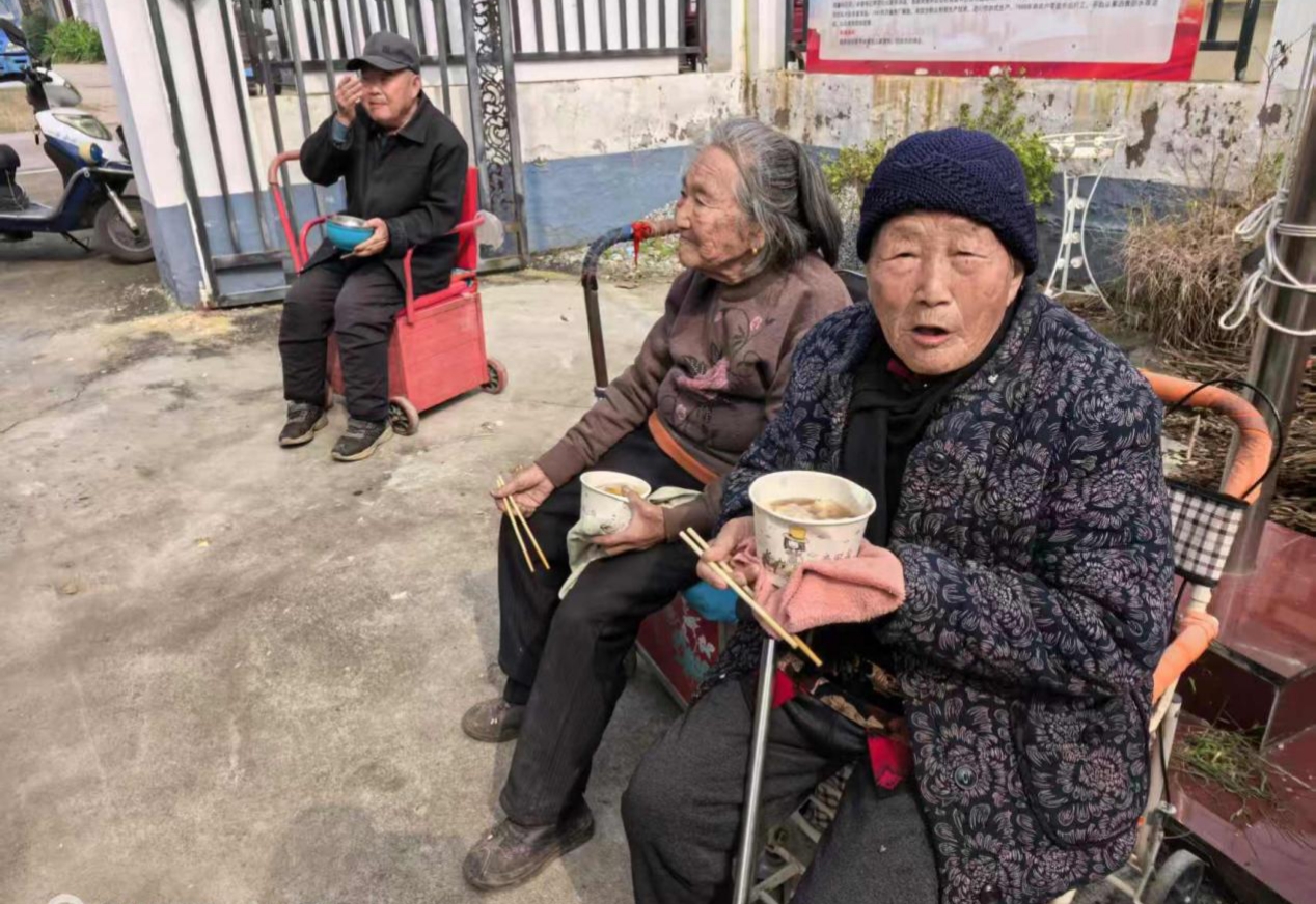 项城市孙店镇新闻_项城市孙店镇董坟村重阳敬老饺子宴_弘扬中华民族尊老敬老爱老传统美德活动